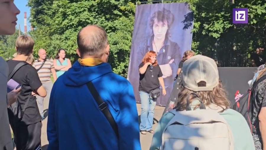 В России почтили память Виктора Цоя в годовщину его гибели