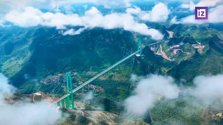 Самый высокий в мире мост открыли в Китае