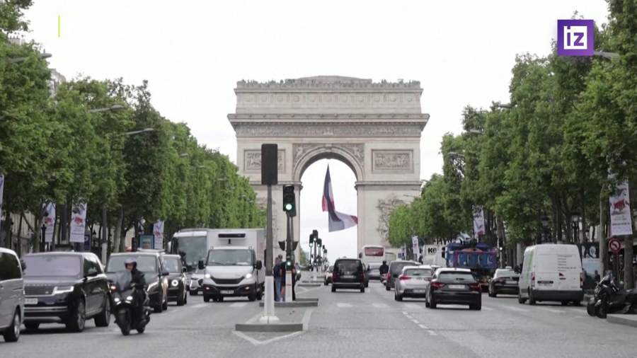 Агентство Fitch Ratings понизило кредитный рейтинг Франции