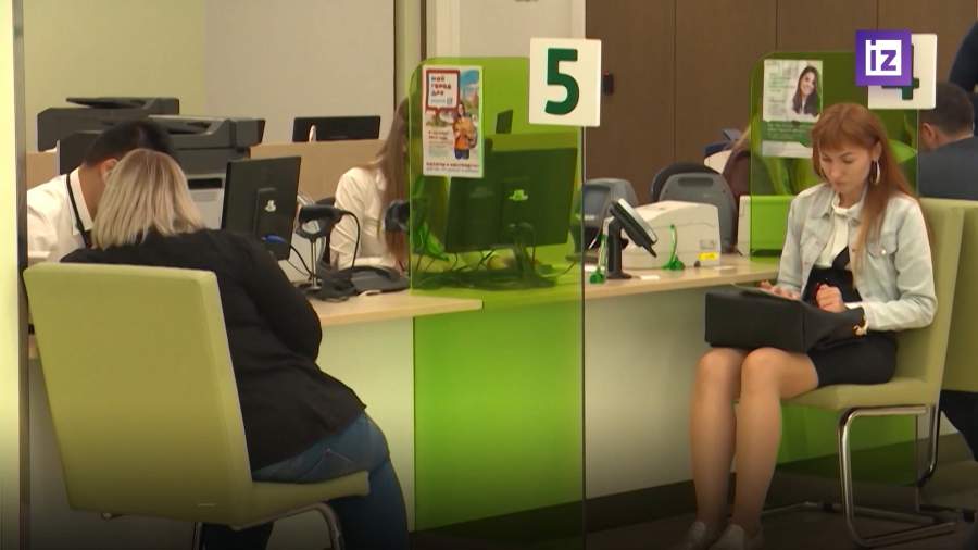 Банки месяцами затягивают закрытие счетов российских клиентов