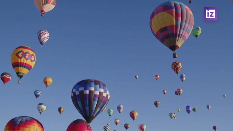 Воздушные шары заполняют небо Нью-Мексико на ежегодном фестивале