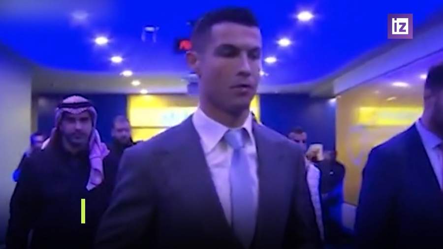 Криштиану Роналду стал первым футболистом-миллиардером