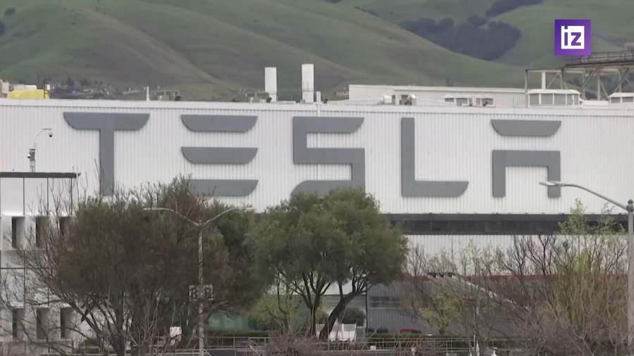 Инвесторы Tesla одобрили выплату Илону Маску почти $1 трлн