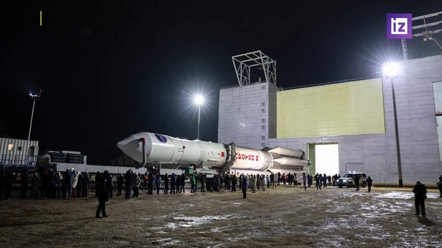 На Байконуре установили на старт ракету со спутником «Электро-Л»