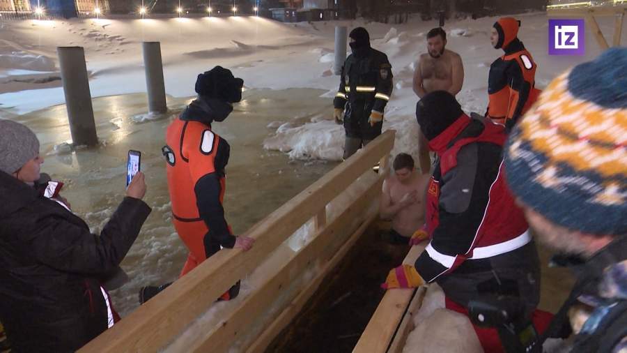 Роспотребнадзор Москвы разрешил купание на Крещение в 41 купели