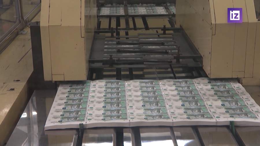 Объем наличных на руках у россиян за 2025 год подскочил на 1 трлн рублей