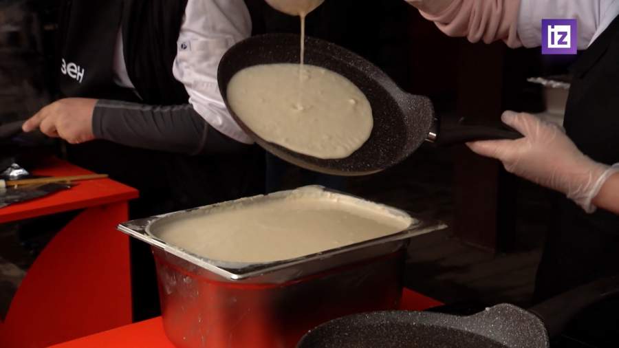 «Известия» подсчитали стоимость продуктов для блинов на Масленицу