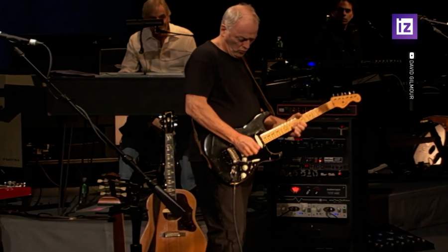 Гитару лидера Pink Floyd продали на аукционе за $14,5 млн