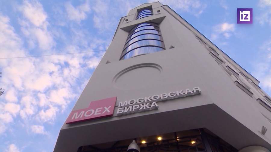 Вдвое больше россиян начали вкладываться в драгметаллы