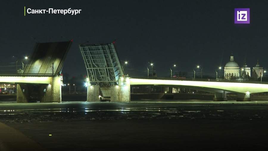 Первая разводка мостов в Петербурге