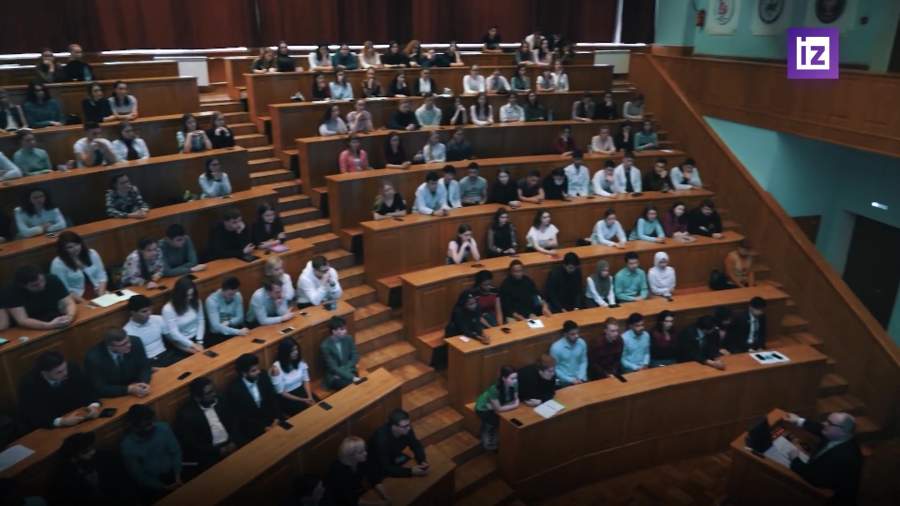Абитуриентам хотят дать право выбора между ЕГЭ и экзаменами вуза