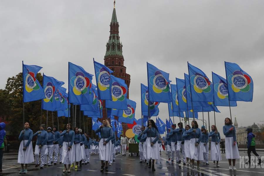 Фестиваль молодежи в москве в каком году. Фестиваль молодёжи и студентов в Москве 1957. Фестиваль молодёжи и студентов в Москве 1985. XII Всемирный фестиваль молодежи и студентов в Москве. Vi Всемирный фестиваль молодёжи и студентов.