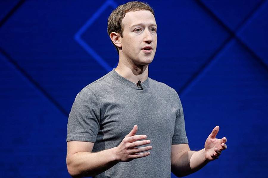 Zuckerberg Vows to Alert All Whose Data May've Been Exposed - Bloomberg