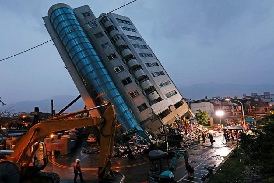 Тайвань землетрясение жертвы. Землетрясение на Тайване 1999. Тайвань землетрясение 2018. Землетрясение на Тайване в 1999 году. Огни землетрясений.