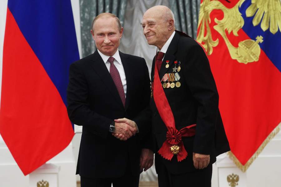 Владимир Этуш