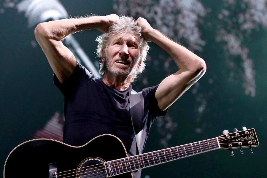 Роджер Уотерс на концерте в Москве