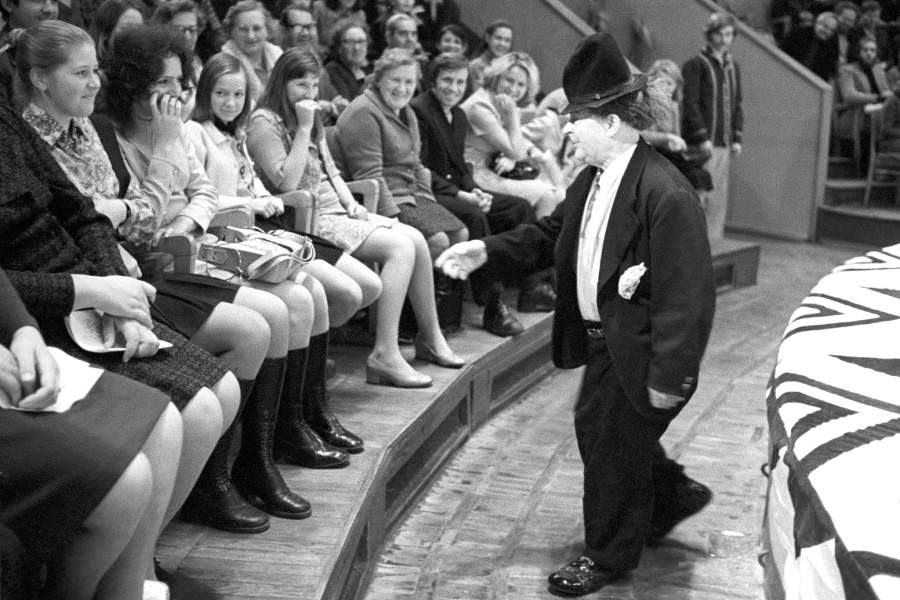 Артист Московского цирка Михаил Николаевич Румянцев (Карандаш)