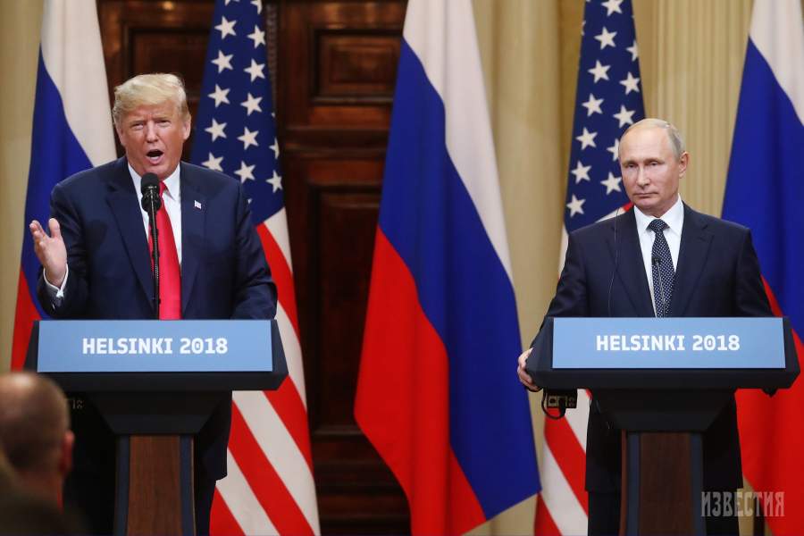Президент РФ Владимир Путин и президент США Дональд Трамп на совместной пресс-конференции по итогам встречи в Хельсинки