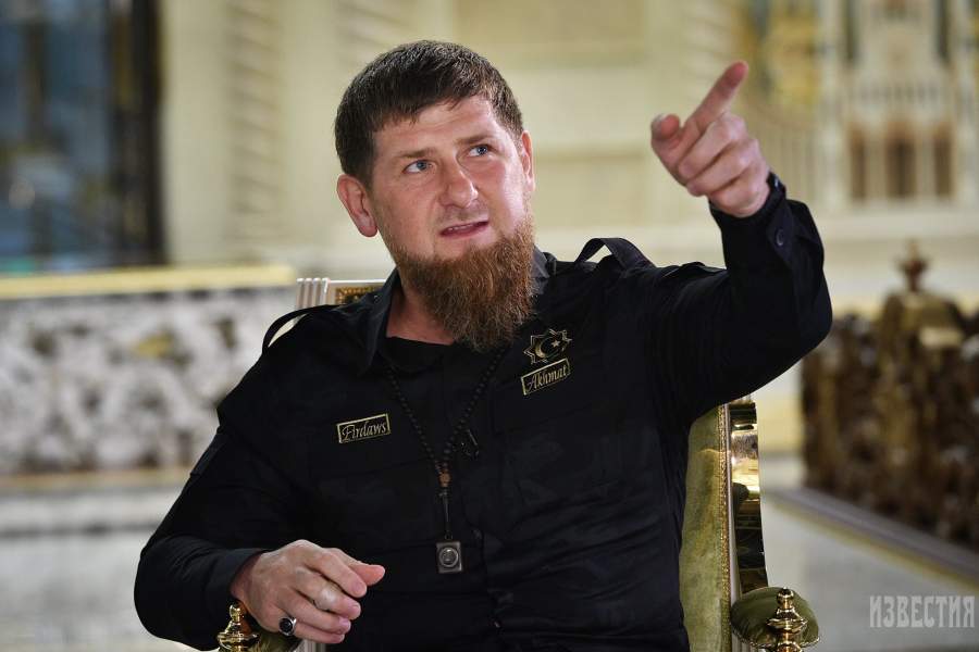 Глава Чеченской Республики Рамзан Кадыров во время интервью «Известиям»