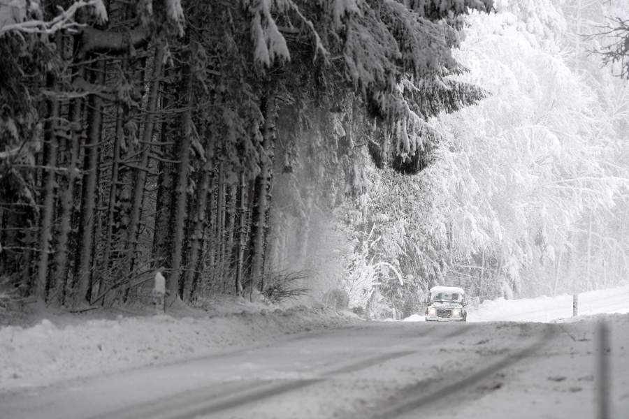дорога в снегу