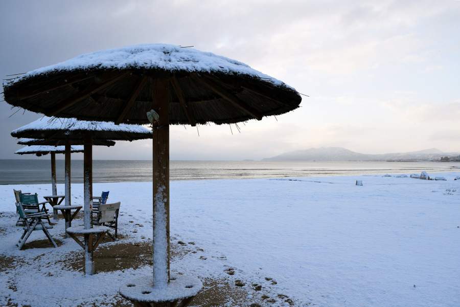 снег на пляже