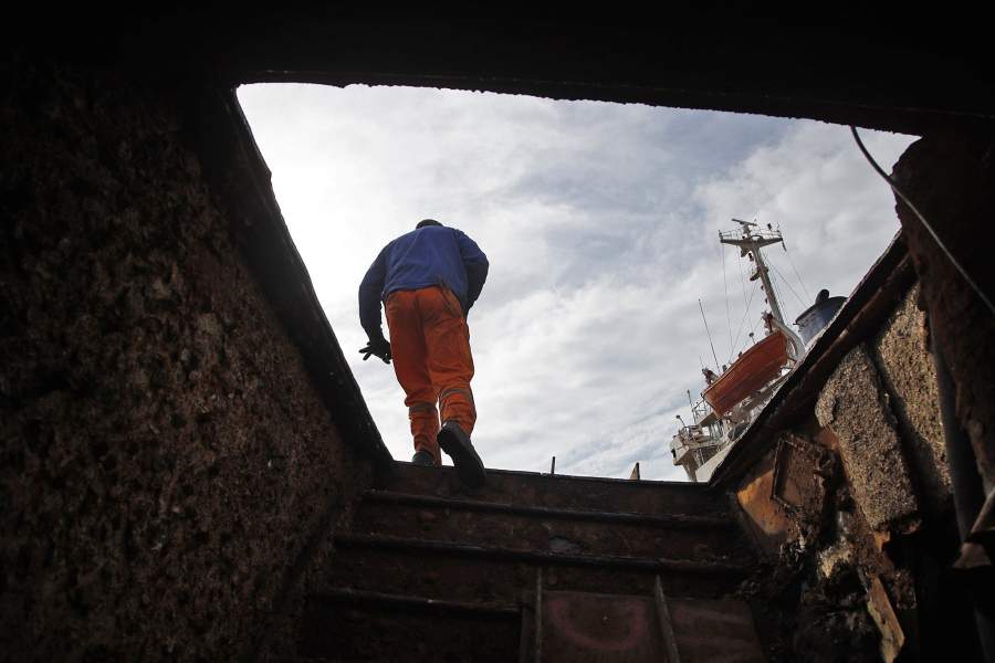 Затонувшие корабли в Греции