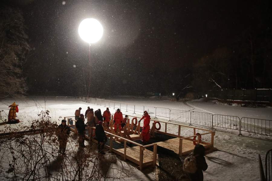 Чудодейственные омовения: христиане встретили день Крещения Господня