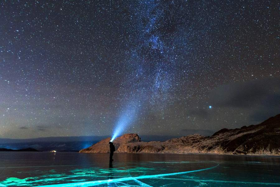 Замерзший Байкал