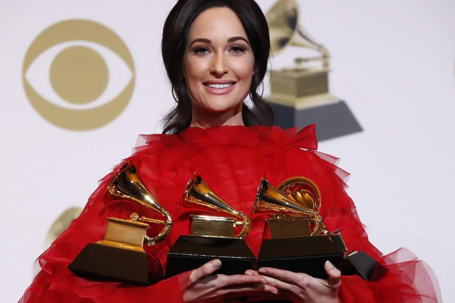 Кейси Масгрейвс, получившая награды за «Лучший кантри-альбом» («Golden hour») и «Альбом года». Еще двух наград Масгрейвс была удостоена как автор лучшей песни в стиле кантри, а также за лучшее исполнение композиции в этом же стиле