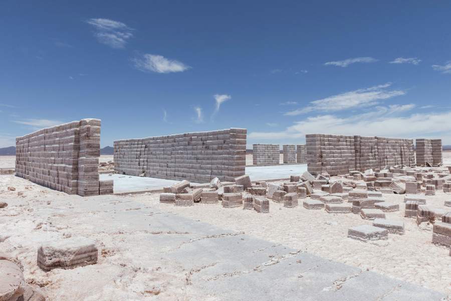 Добыча соли на солончаке Уюни