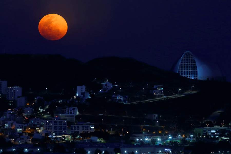 Суперлуние