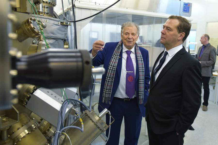 Жорес Алферов и Дмитрий Медведев