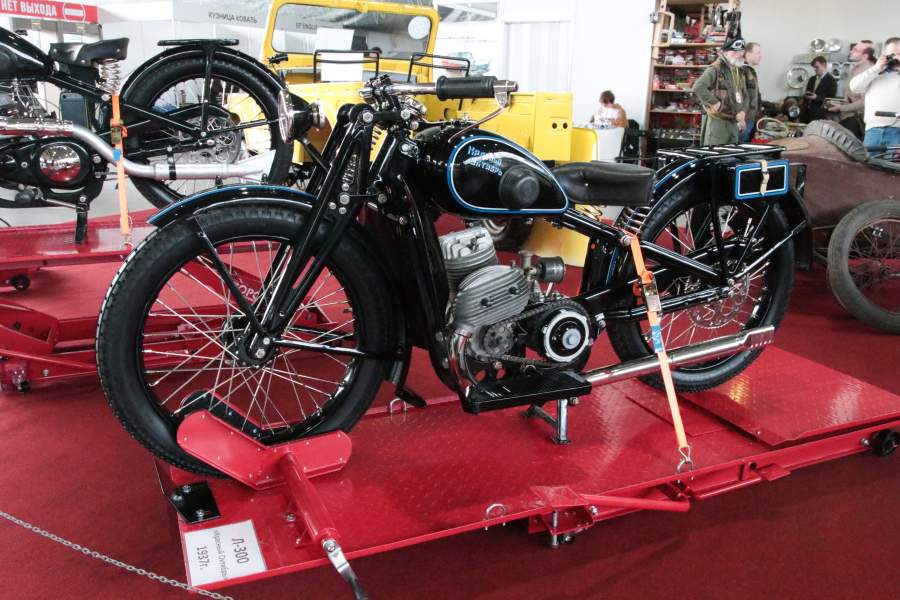  выставка старинных автомобилей Олдтаймер