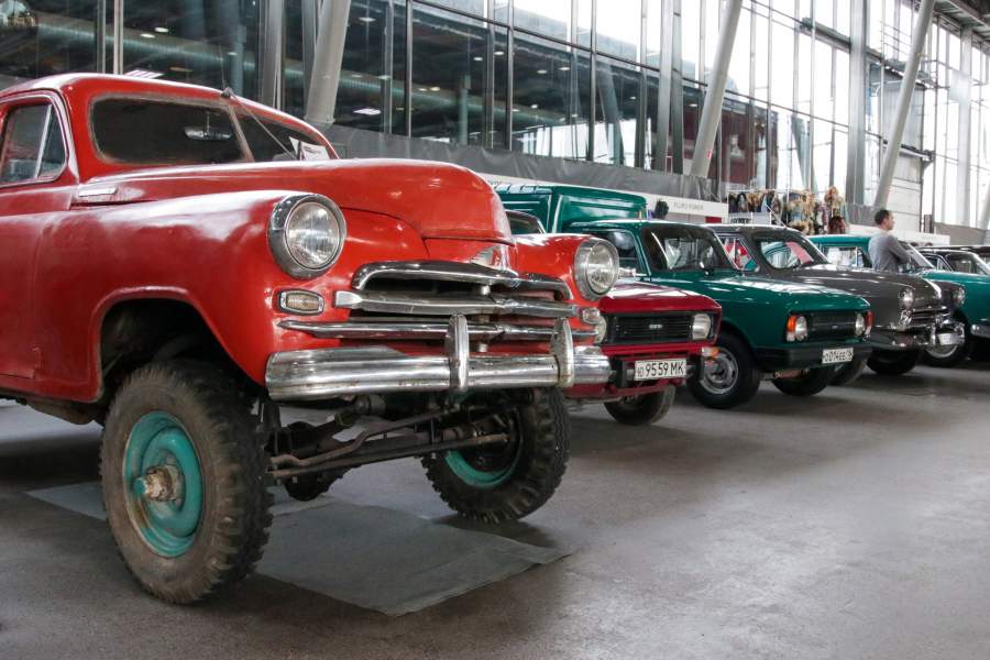  выставка старинных автомобилей Олдтаймер