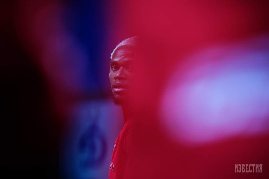 Игрок «Спартака» Луис Адриано в матче 19-го тура чемпионата России по футболу среди клубов Премьер-лиги между командами ФК «Динамо» (Москва) и ФК «Спартак» (Москва)