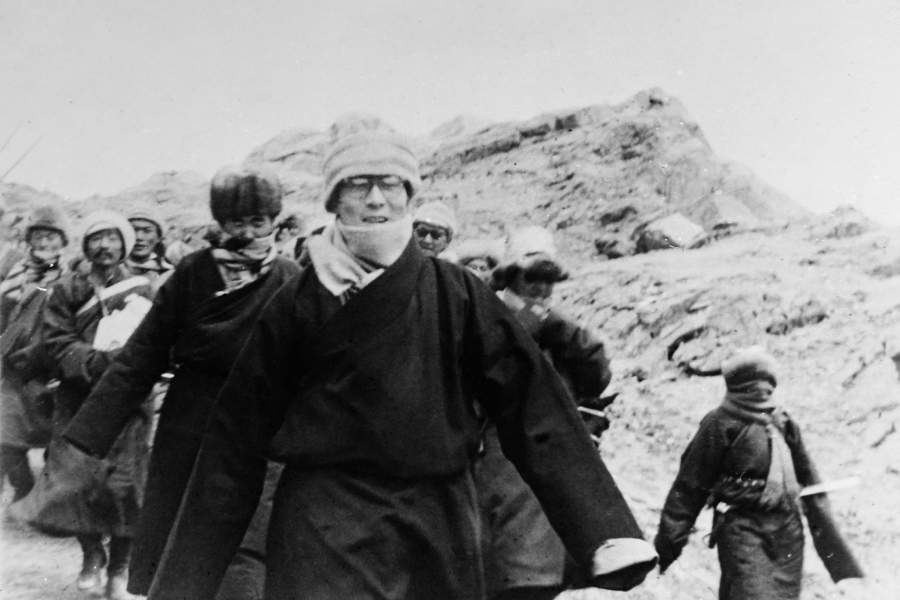 Далай-лама уходит из Тибета