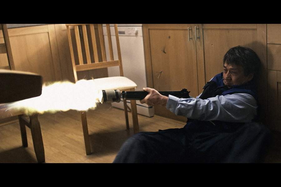 Иностранец (2017)