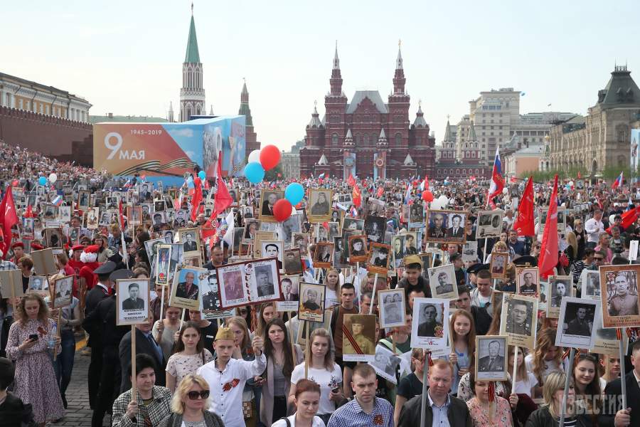 Первый бессмертный полк прошел в