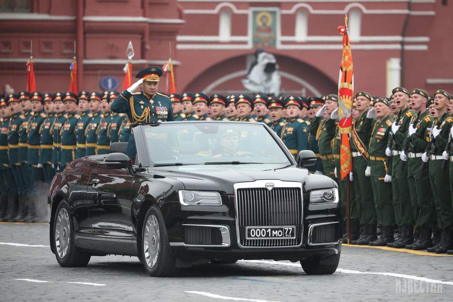 Что у шойгу с носом на параде. Аурус Шойгу на параде. Шойгу на параде Победы 2023.