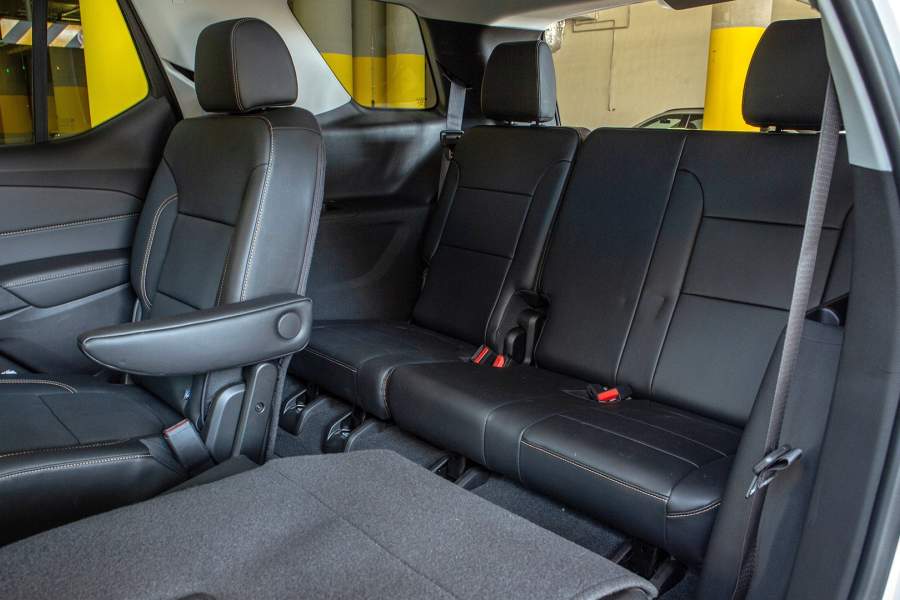 На галерку можно попасть, не выходя из машины