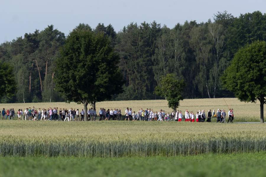 Лужицкие сербы во время крестного хода на Пятидесятницу
