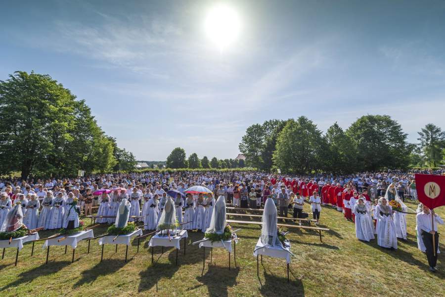 Лужицкие сербы во время крестного хода на Пятидесятницу