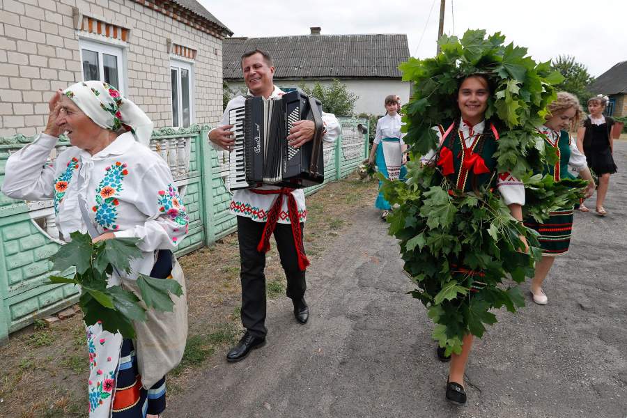 Обряд "Вождение Кусты"