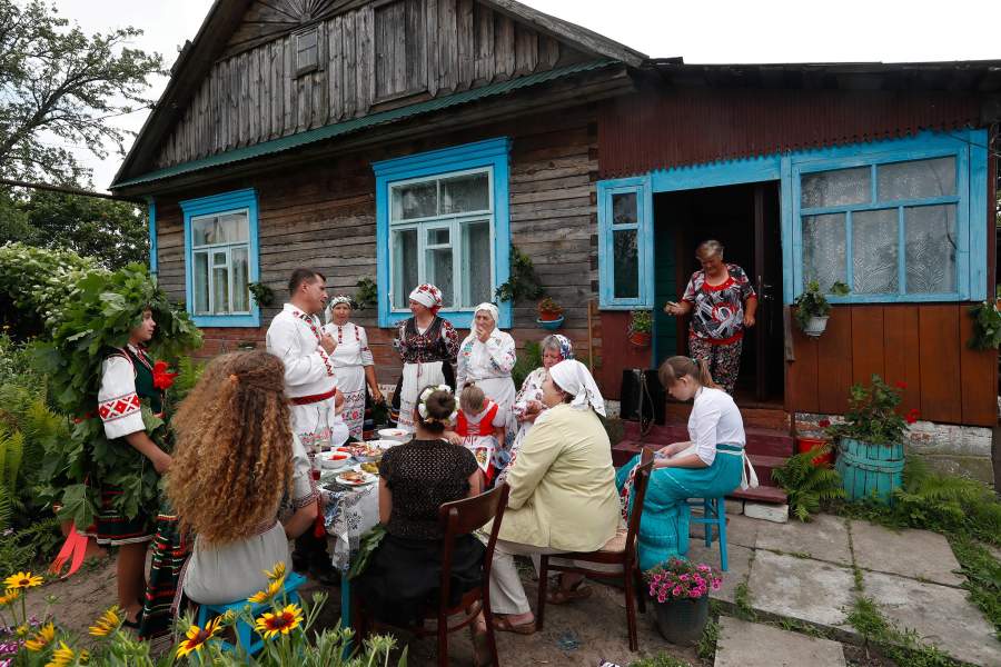 Обряд "Вождение Кусты"