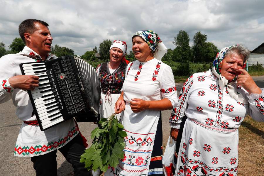 Обряд "Вождение Кусты"