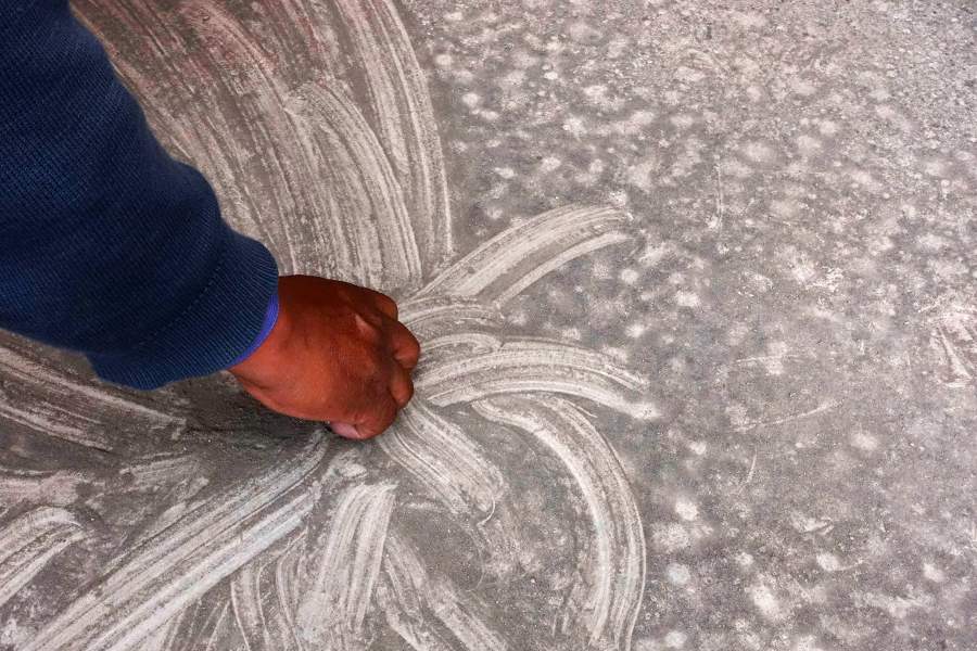 Пепел от вулкана Убинас в Перу