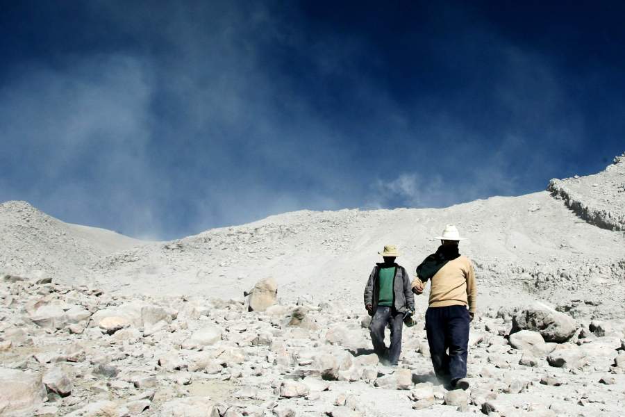 Извержение вулкана Убинас в Перу
