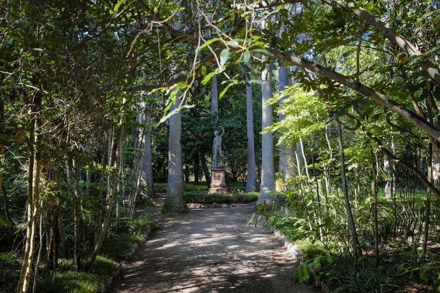 Вилла Les Cèdres