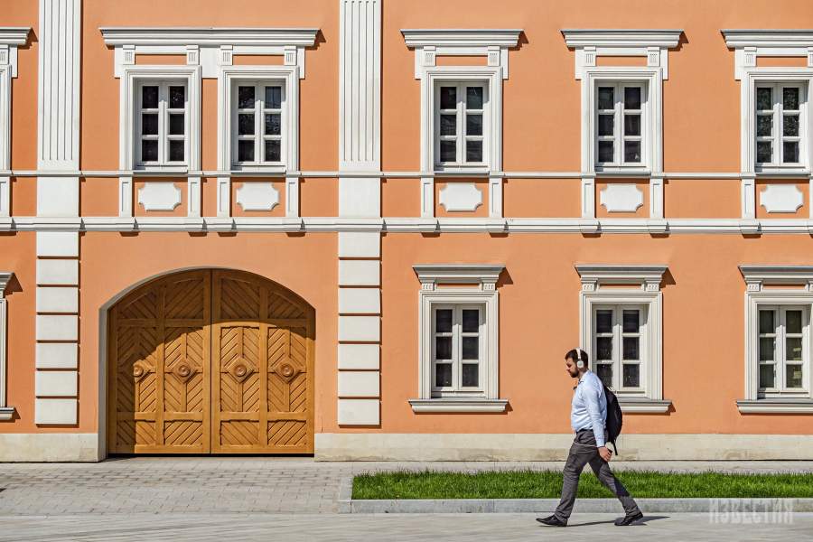 Школьная улица в Москве