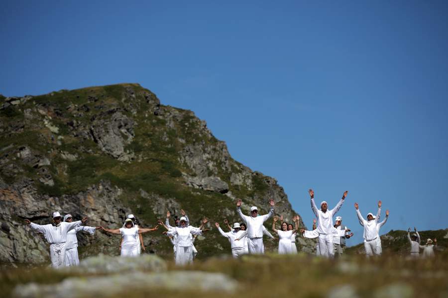 Үлкен жігіттермен жыныстық қатынас